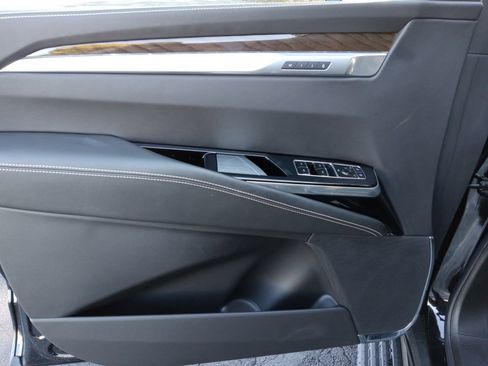 Used 2025 Cadillac Escalade Sport Platinum w/ LPO, ONYX Package image 8