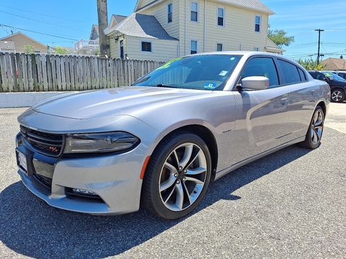 Used 2016 Dodge Charger R/T image 3
