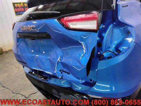 Used 2024 GMC Terrain SLT w/ Infotainment Package II image 18