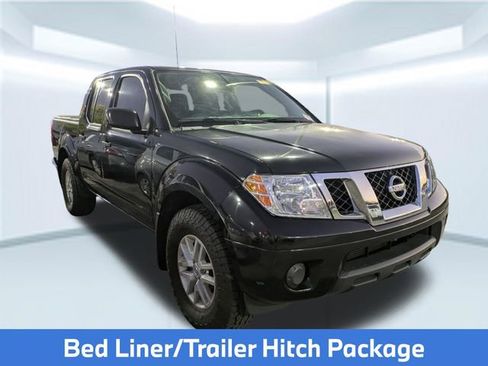 Used 2019 Nissan Frontier SV RWD image 2