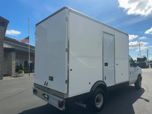 Used 2023 Ford E-350 and Econoline 350 Super Duty w/ Power Windows & Locks Group RWD image 5