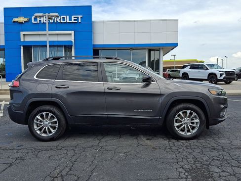 Used 2022 Jeep Cherokee Latitude Lux w/ Sun & Sound Group AWD/4WD image 7