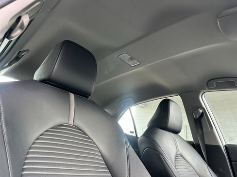 Used 2023 Toyota Camry SE image 15