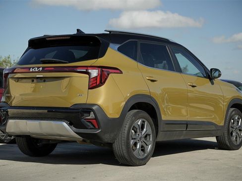 Used 2024 Kia Seltos S image 6