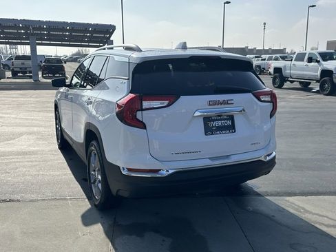 Certified 2024 GMC Terrain SLT image 27