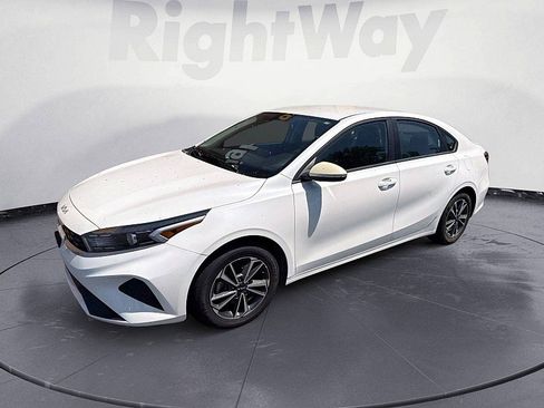Used 2023 Kia Forte LXS FWD image 1