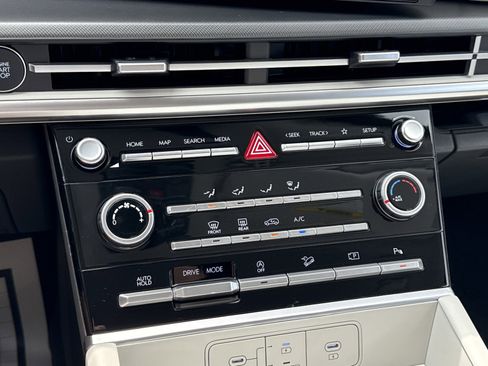 New 2026 Hyundai Santa Fe SE image 25