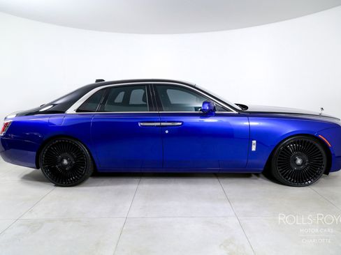 Used 2022 Rolls-Royce Ghost image 10