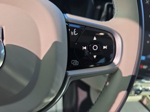 New 2026 Volvo XC60 B5 Ultra w/ Protection Package Premier image 18