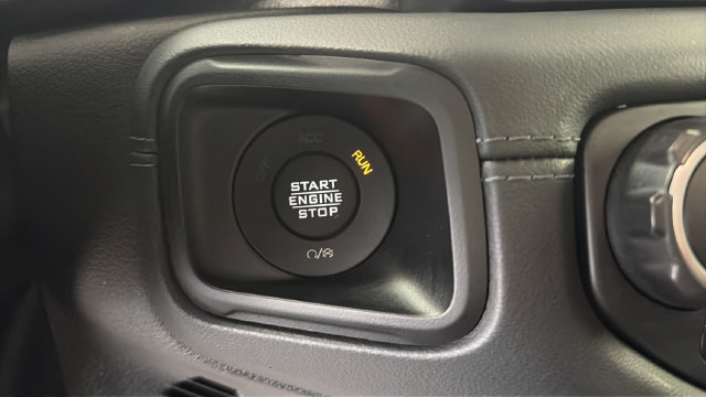 Used 2024 Jeep Gladiator Mojave AWD/4WD image 19