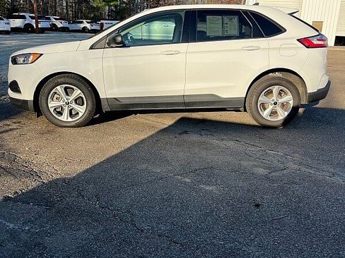 Used 2023 Ford Edge SE image 8