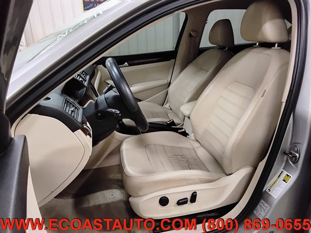 Used 2012 Volkswagen Passat 2.5 SEL FWD image 10