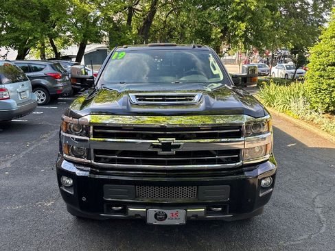 Used 2019 Chevrolet Silverado 2500 High Country w/ Duramax Plus Package AWD/4WD image 9