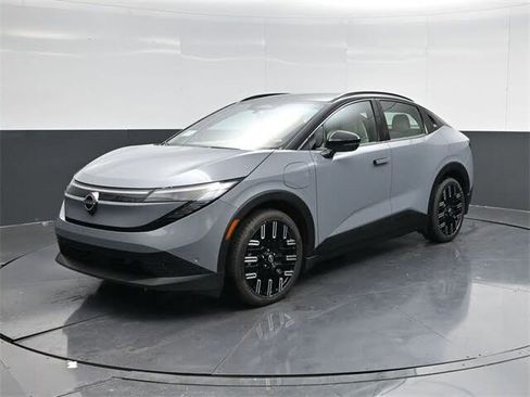 New 2026 Nissan Leaf Platinum+ w/ Floor Mat Package (Platinum+) image 1