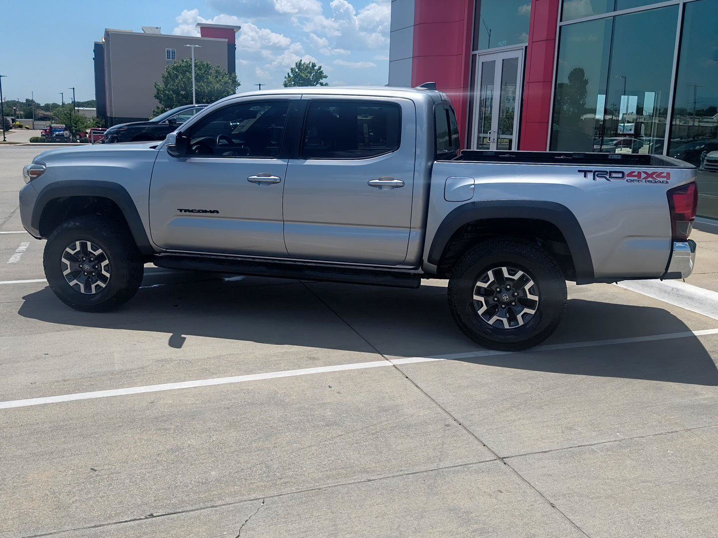 Used 2019 Toyota Tacoma TRD Off-Road AWD/4WD image 26