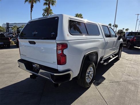 Used 2024 Chevrolet Silverado 2500 LT w/ Convenience Package image 6