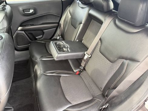 Used 2018 Jeep Compass Latitude w/ Popular Equipment Group FWD image 31