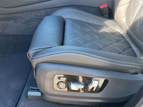 New 2026 BMW X5 M60i w/ Executive Package image 12