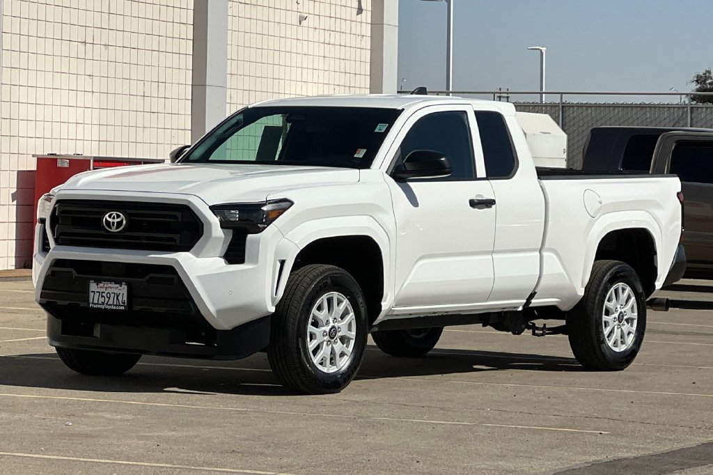Certified 2026 Toyota Tacoma SR w/ SR Upgrade Package AWD/4WD image 10