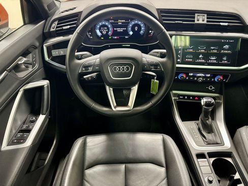 Used 2025 Audi Q3 2.0T Premium AWD/4WD image 2