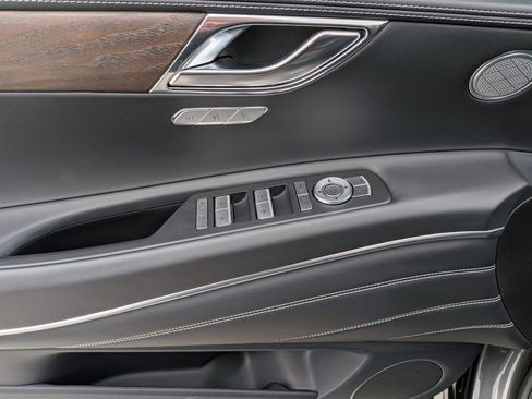Used 2025 Genesis GV80 2.5T Select AWD/4WD image 11