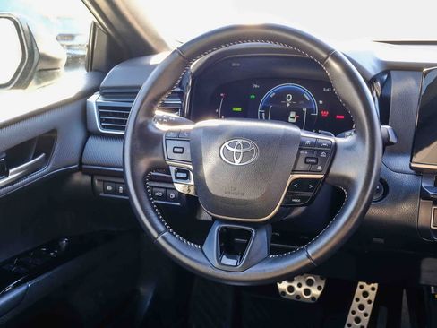 Certified 2025 Toyota Camry SE w/ Convenience Package FWD image 17