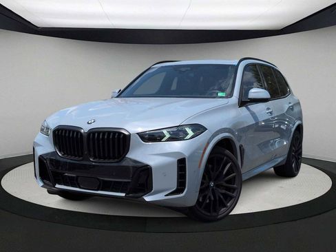Used 2026 BMW X5 xDrive40i w/ M Sport Package AWD/4WD image 1