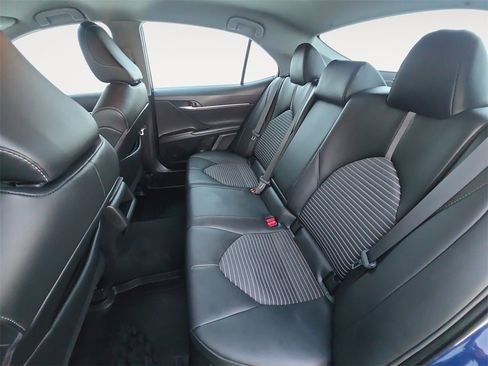 Used 2024 Toyota Camry SE image 13