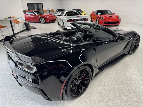 Used 2016 Chevrolet Corvette Z06 w/ 2LZ Preferred Equipment Group RWD image 14