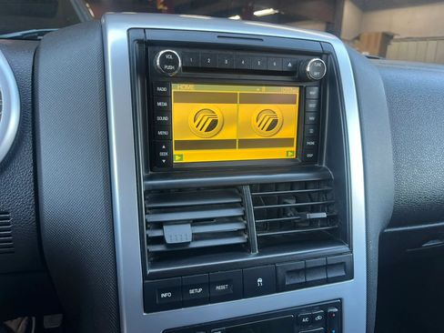 Used 2010 Mercury Mountaineer Premier AWD/4WD image 12