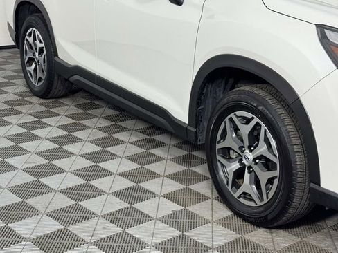 Used 2023 Subaru Forester Premium AWD/4WD image 12