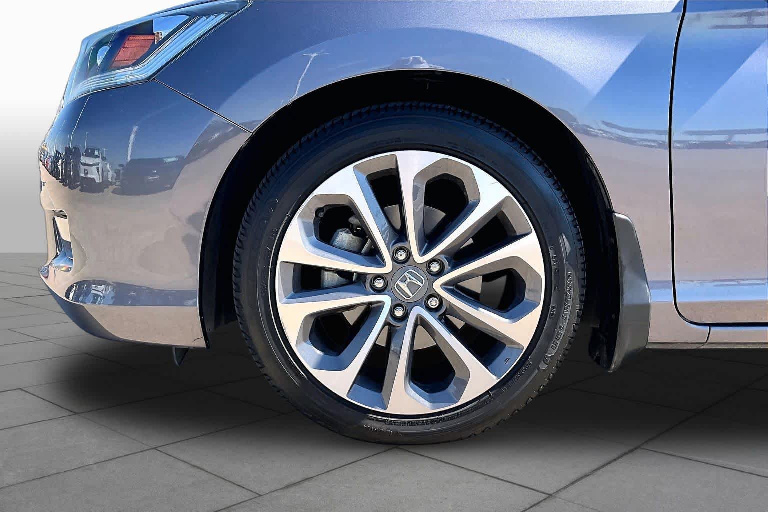 Used 2015 Honda Accord Sport image 11