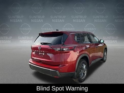 Used 2025 Nissan Rogue S image 7