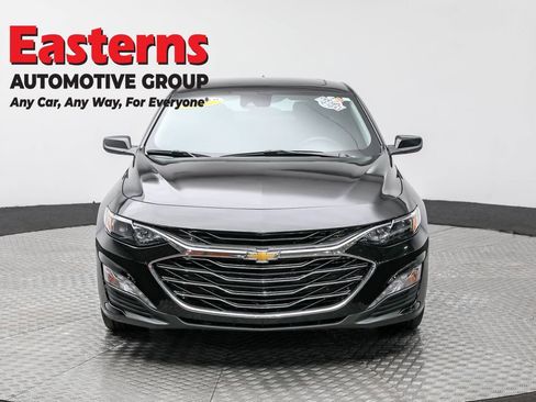 Used 2024 Chevrolet Malibu LT image 2