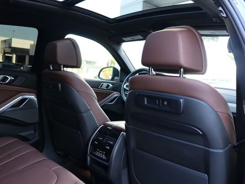 Used 2020 BMW X6 M50i image 38