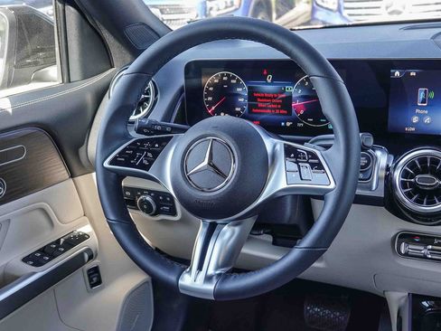 New 2026 Mercedes-Benz GLB 250 image 14