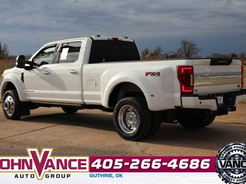 Used 2022 Ford F450 Platinum w/ FX4 Off-Road Package image 7