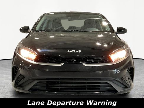 Used 2024 Kia Forte LX FWD image 2
