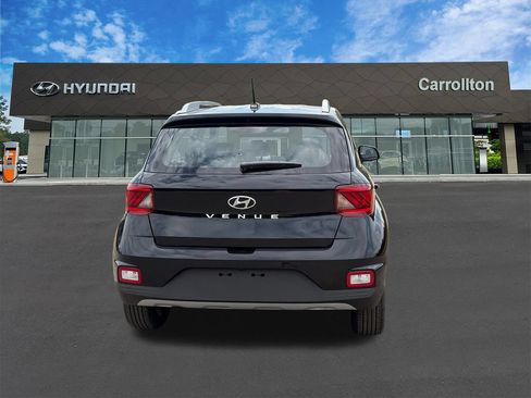 New 2026 Hyundai Venue SEL FWD image 7