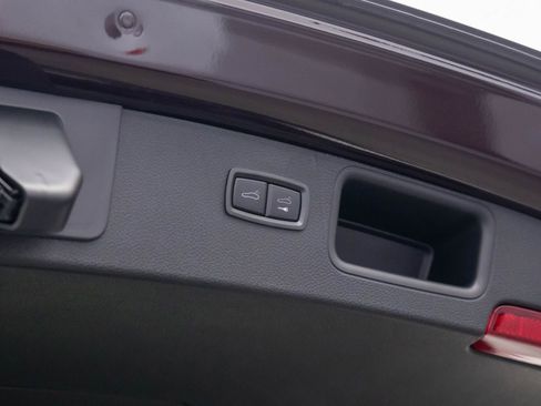 New 2026 Porsche Macan image 30