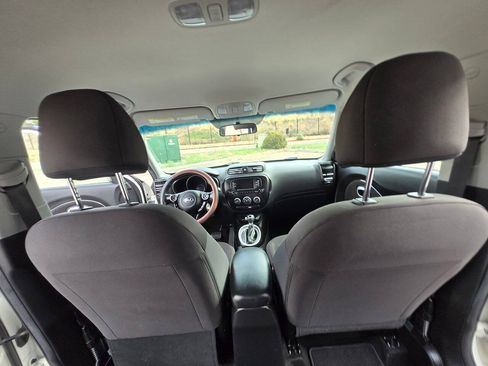 Used 2017 Kia Soul FWD image 31