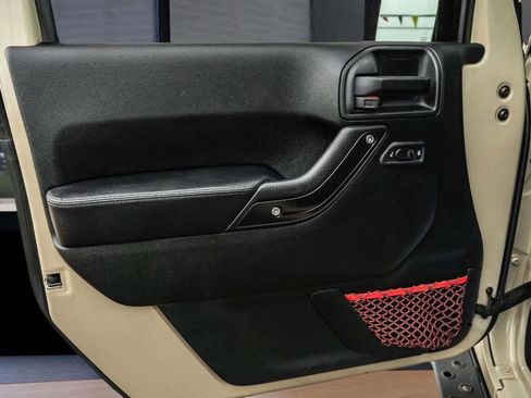 Used 2017 Jeep Wrangler Rubicon image 22