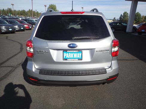 Used 2014 Subaru Forester 2.5i Premium AWD/4WD image 4