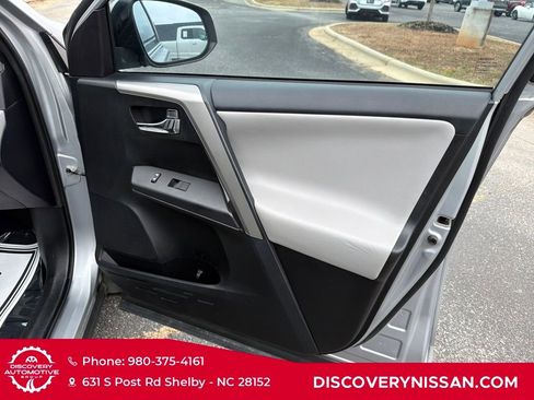 Used 2018 Toyota RAV4 XLE image 34