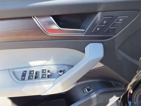 Certified 2024 Audi Q5 2.0T Premium w/ Convenience Package image 15