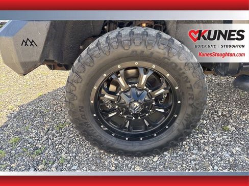 Used 2018 GMC Sierra 2500 SLT w/ Duramax Plus Package AWD/4WD image 15