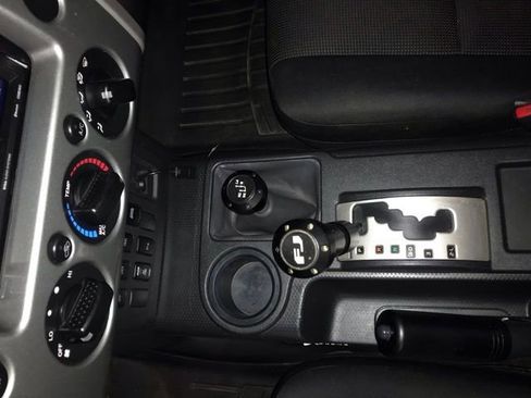 Used 2011 Toyota FJ Cruiser 4WD w/ Upgrade Pkg image 8