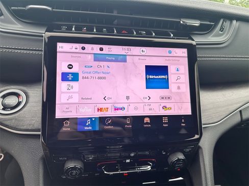 New 2025 Jeep Grand Cherokee L Limited w/ Black Appearance Package image 17