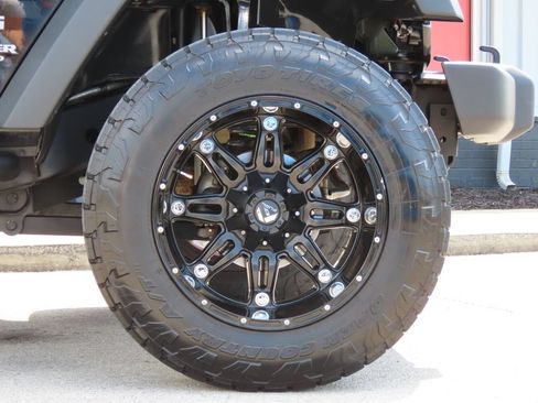 Used 2014 Jeep Wrangler Unlimited Sport AWD/4WD image 16