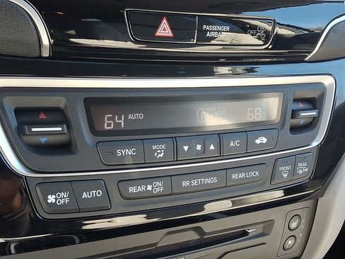 Used 2021 Honda Pilot Elite image 16